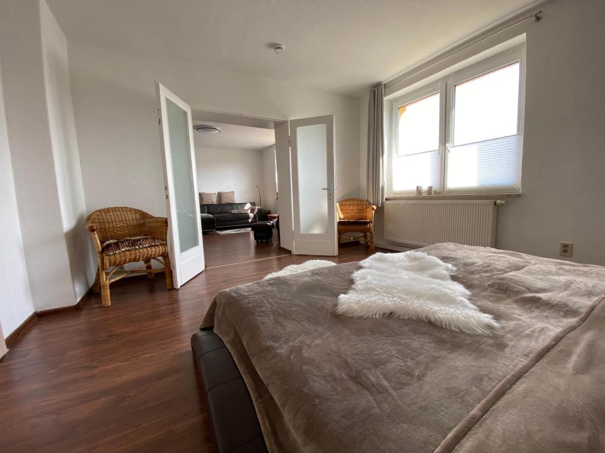 Gelbes Haus Seenland Ferienwohnungen Xl Elsterheide Extérieur photo