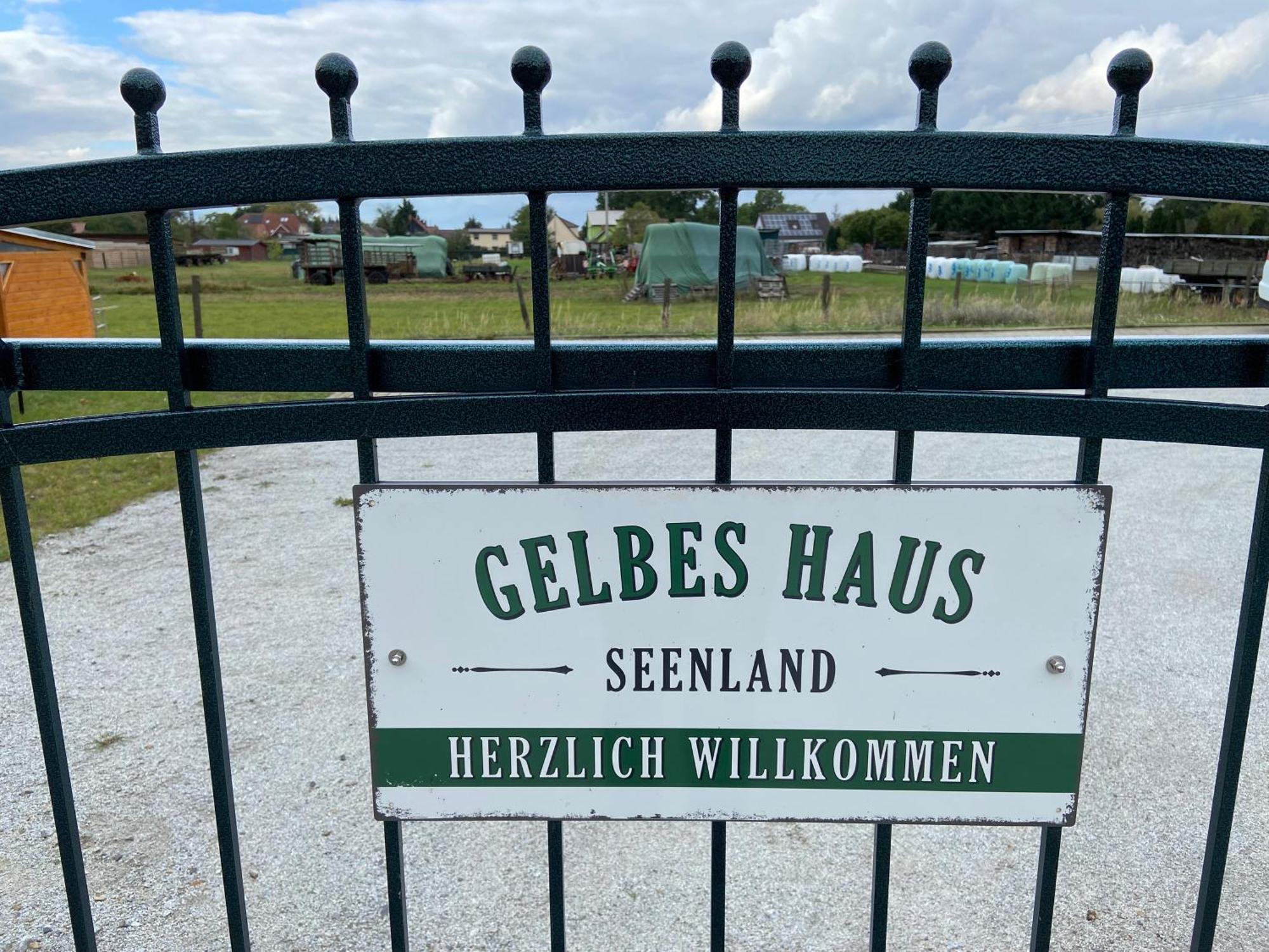 Gelbes Haus Seenland Ferienwohnungen Xl Elsterheide Extérieur photo